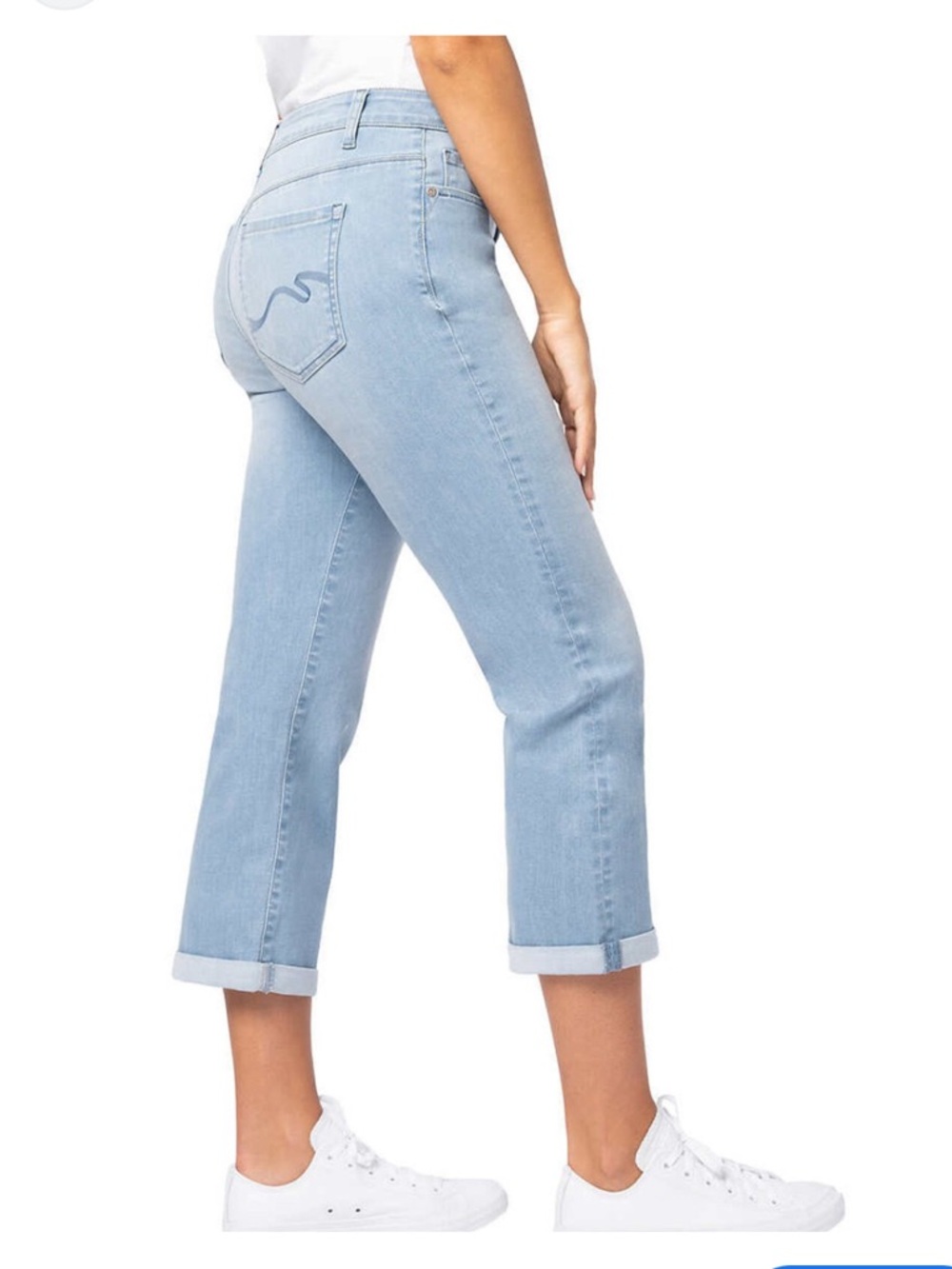 Santana jeans Light Wash Capris Soft Blue striped Denim waist 17.5” inseam 23.5”